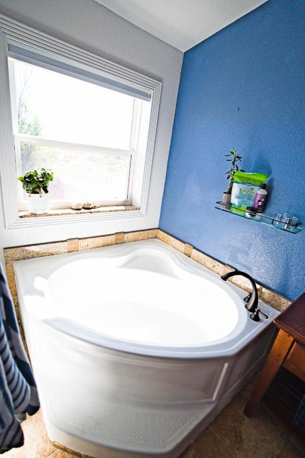 Sunny Southwest Cottage Mancos Bagian luar foto